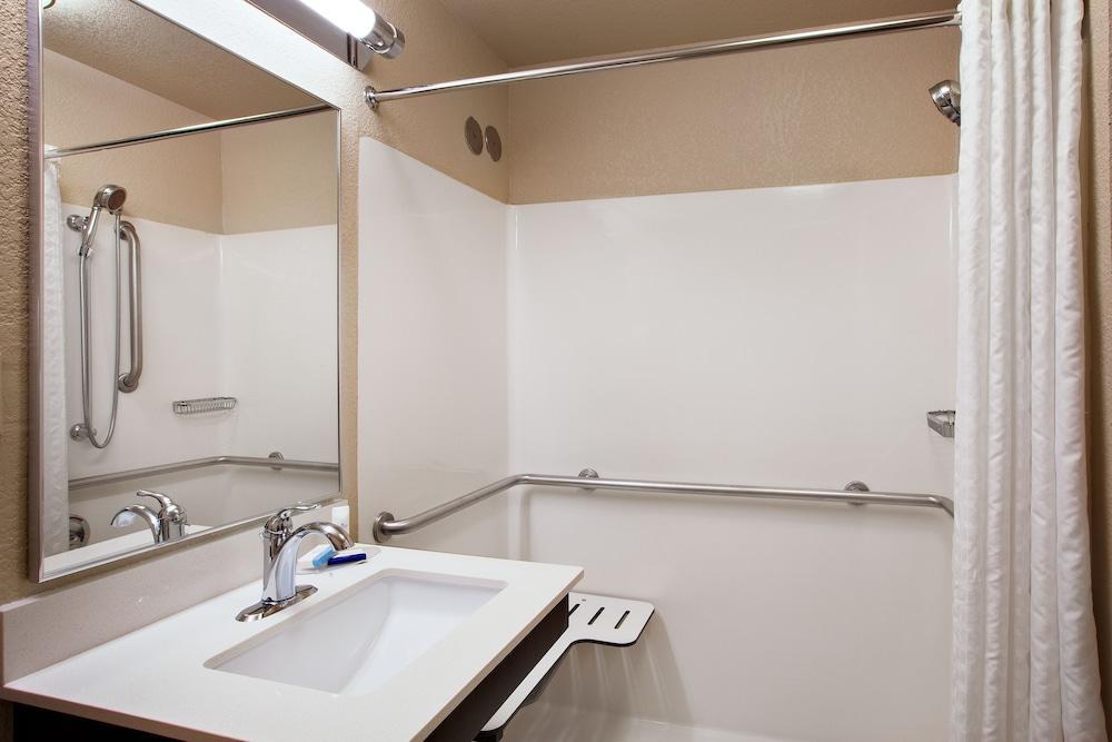 Candlewood Suites Medford By Ihg Ngoại thất bức ảnh